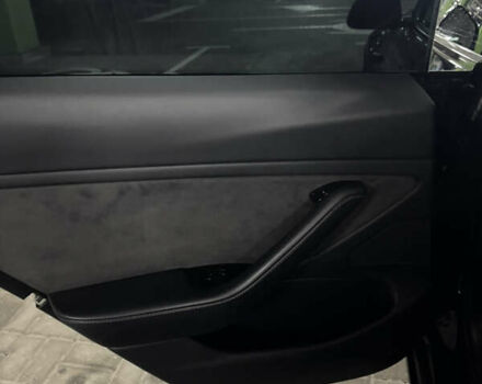 Чорний Тесла Модель 3, об'ємом двигуна 0 л та пробігом 186 тис. км за 17500 $, фото 25 на Automoto.ua