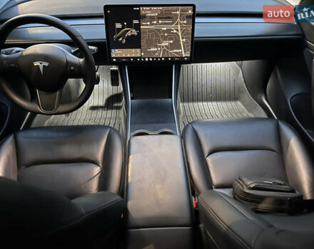Черный Тесла Модель 3, объемом двигателя 0 л и пробегом 77 тыс. км за 20000 $, фото 53 на Automoto.ua