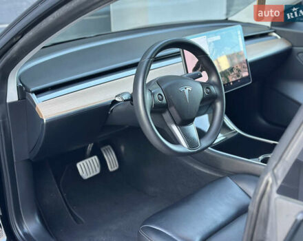Черный Тесла Модель 3, объемом двигателя 0 л и пробегом 121 тыс. км за 19400 $, фото 56 на Automoto.ua