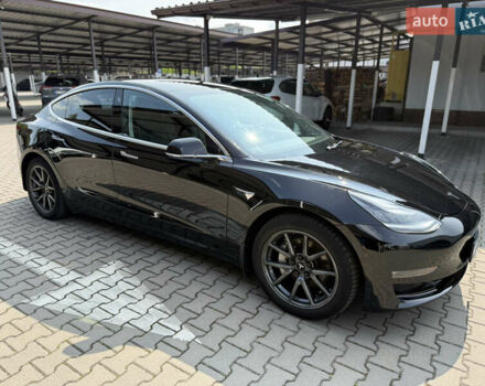 Черный Тесла Модель 3, объемом двигателя 0 л и пробегом 135 тыс. км за 15900 $, фото 3 на Automoto.ua