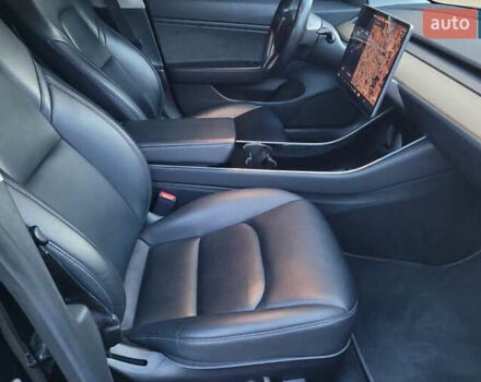 Черный Тесла Модель 3, объемом двигателя 0 л и пробегом 129 тыс. км за 19500 $, фото 15 на Automoto.ua