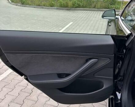 Черный Тесла Модель 3, объемом двигателя 0 л и пробегом 172 тыс. км за 16700 $, фото 25 на Automoto.ua