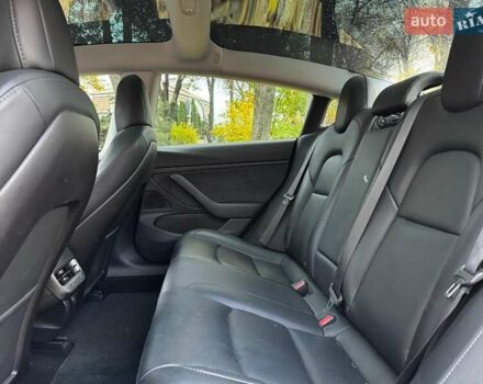 Черный Тесла Модель 3, объемом двигателя 0 л и пробегом 65 тыс. км за 25390 $, фото 20 на Automoto.ua