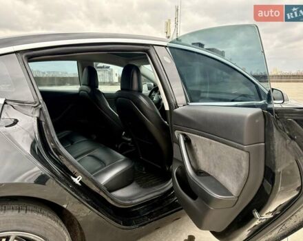 Чорний Тесла Модель 3, об'ємом двигуна 0 л та пробігом 70 тис. км за 15900 $, фото 13 на Automoto.ua