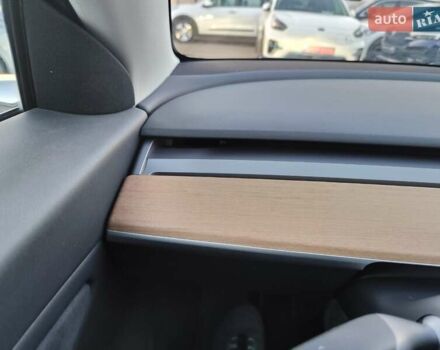 Черный Тесла Модель 3, объемом двигателя 0 л и пробегом 120 тыс. км за 18888 $, фото 31 на Automoto.ua