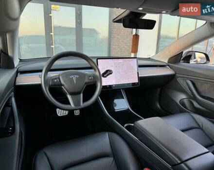 Чорний Тесла Модель 3, об'ємом двигуна 0 л та пробігом 117 тис. км за 18999 $, фото 51 на Automoto.ua