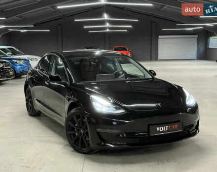 Черный Тесла Модель 3, объемом двигателя 0 л и пробегом 209 тыс. км за 17900 $, фото 2 на Automoto.ua