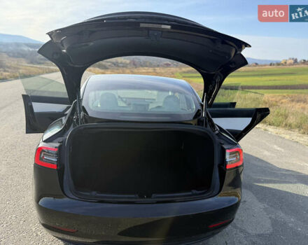 Чорний Тесла Модель 3, об'ємом двигуна 0 л та пробігом 39 тис. км за 17500 $, фото 12 на Automoto.ua