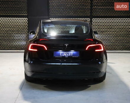 Чорний Тесла Модель 3, об'ємом двигуна 0 л та пробігом 163 тис. км за 15600 $, фото 4 на Automoto.ua