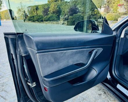 Черный Тесла Модель 3, объемом двигателя 0 л и пробегом 108 тыс. км за 15200 $, фото 11 на Automoto.ua