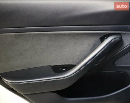 Чорний Тесла Модель 3, об'ємом двигуна 0 л та пробігом 163 тис. км за 15600 $, фото 24 на Automoto.ua