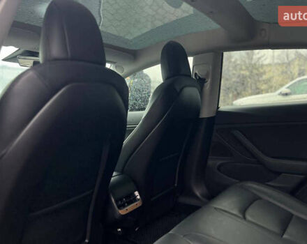 Черный Тесла Модель 3, объемом двигателя 0 л и пробегом 95 тыс. км за 16800 $, фото 24 на Automoto.ua