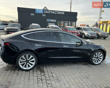 Черный Тесла Модель 3, объемом двигателя 0 л и пробегом 105 тыс. км за 15700 $, фото 6 на Automoto.ua