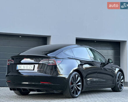 Черный Тесла Модель 3, объемом двигателя 0 л и пробегом 121 тыс. км за 19400 $, фото 38 на Automoto.ua