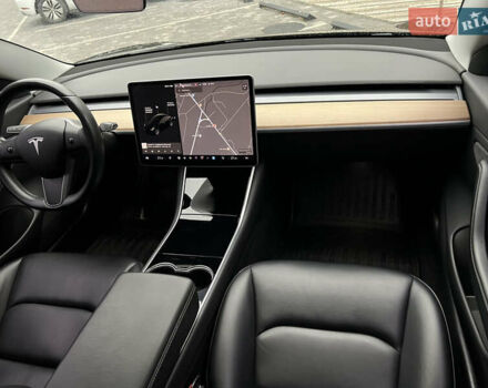 Черный Тесла Модель 3, объемом двигателя 0 л и пробегом 93 тыс. км за 15600 $, фото 49 на Automoto.ua