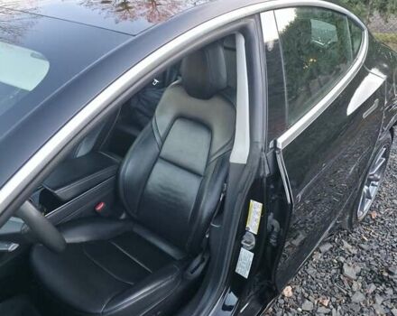 Чорний Тесла Модель 3, об'ємом двигуна 0 л та пробігом 201 тис. км за 12100 $, фото 7 на Automoto.ua