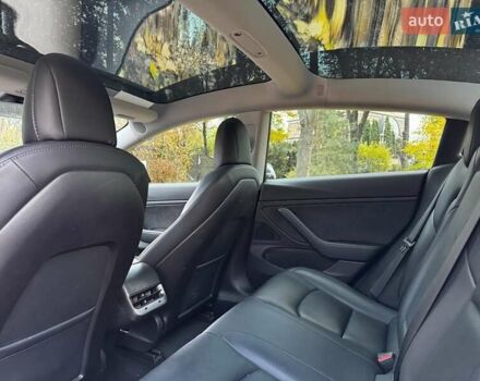 Черный Тесла Модель 3, объемом двигателя 0 л и пробегом 65 тыс. км за 25390 $, фото 17 на Automoto.ua