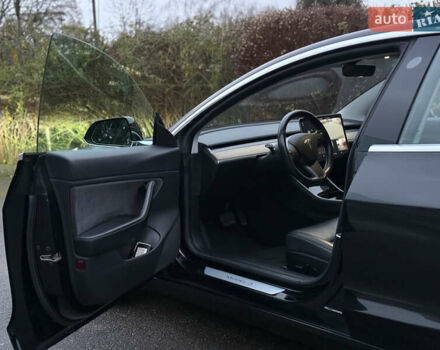 Черный Тесла Модель 3, объемом двигателя 0 л и пробегом 97 тыс. км за 14600 $, фото 36 на Automoto.ua