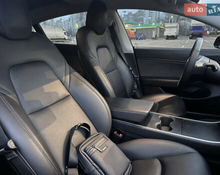 Черный Тесла Модель 3, объемом двигателя 0 л и пробегом 77 тыс. км за 20000 $, фото 75 на Automoto.ua