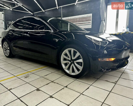Чорний Тесла Модель 3, об'ємом двигуна 0 л та пробігом 96 тис. км за 17999 $, фото 7 на Automoto.ua