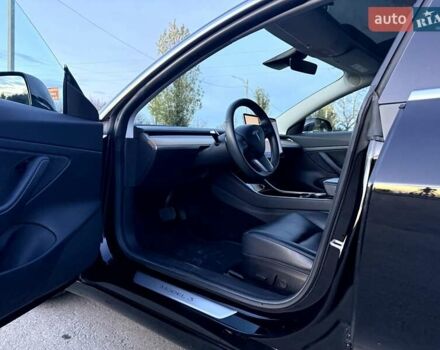 Черный Тесла Модель 3, объемом двигателя 0 л и пробегом 127 тыс. км за 15700 $, фото 3 на Automoto.ua