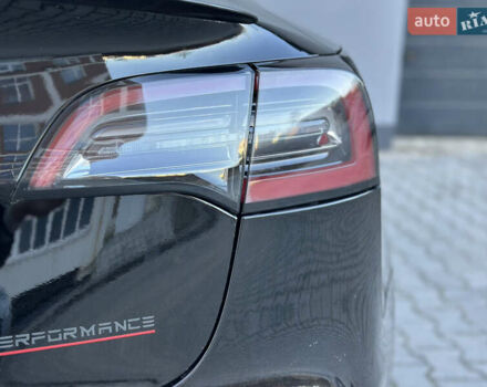 Черный Тесла Модель 3, объемом двигателя 0 л и пробегом 121 тыс. км за 19400 $, фото 44 на Automoto.ua