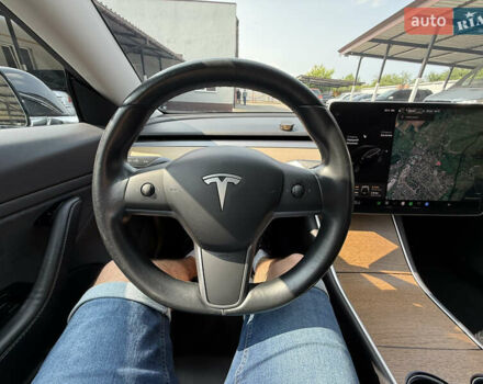 Черный Тесла Модель 3, объемом двигателя 0 л и пробегом 135 тыс. км за 15900 $, фото 32 на Automoto.ua
