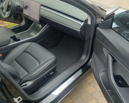 Чорний Тесла Модель 3, об'ємом двигуна 0 л та пробігом 145 тис. км за 15700 $, фото 27 на Automoto.ua