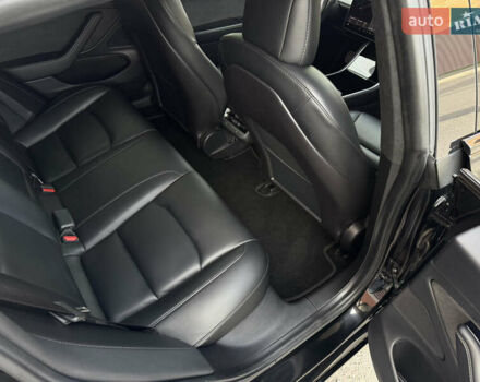 Черный Тесла Модель 3, объемом двигателя 0 л и пробегом 91 тыс. км за 23500 $, фото 9 на Automoto.ua