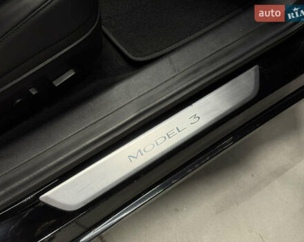Черный Тесла Модель 3, объемом двигателя 0 л и пробегом 209 тыс. км за 17900 $, фото 61 на Automoto.ua
