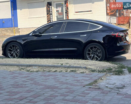 Чорний Тесла Модель 3, об'ємом двигуна 0 л та пробігом 157 тис. км за 18500 $, фото 1 на Automoto.ua