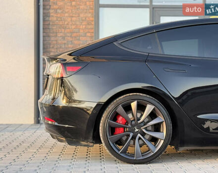 Чорний Тесла Модель 3, об'ємом двигуна 0 л та пробігом 117 тис. км за 18999 $, фото 25 на Automoto.ua