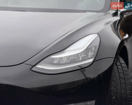 Черный Тесла Модель 3, объемом двигателя 0 л и пробегом 97 тыс. км за 14600 $, фото 11 на Automoto.ua