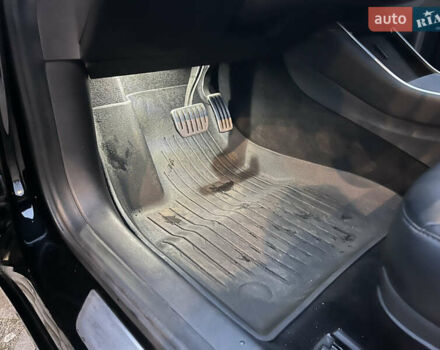 Черный Тесла Модель 3, объемом двигателя 0 л и пробегом 77 тыс. км за 20000 $, фото 66 на Automoto.ua