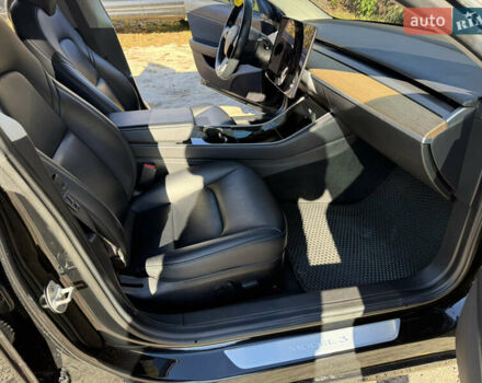 Чорний Тесла Модель 3, об'ємом двигуна 0 л та пробігом 151 тис. км за 15999 $, фото 18 на Automoto.ua