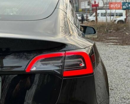 Чорний Тесла Модель 3, об'ємом двигуна 0 л та пробігом 150 тис. км за 15900 $, фото 7 на Automoto.ua