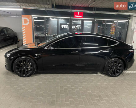 Тесла Модель 3 2019 в Киеве на Automoto.ua Черный Тесла Модель 3, объемом двигателя 0 л и пробегом 102 тыс. км за 19999 $, фото 1 на Automoto.ua