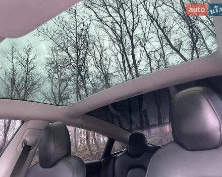 Черный Тесла Модель 3, объемом двигателя 0 л и пробегом 180 тыс. км за 17500 $, фото 24 на Automoto.ua