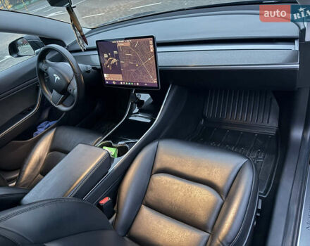 Чорний Тесла Модель 3, об'ємом двигуна 0 л та пробігом 114 тис. км за 16900 $, фото 14 на Automoto.ua