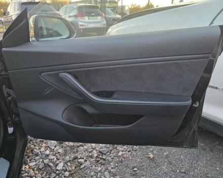 Чорний Тесла Модель 3, об'ємом двигуна 0 л та пробігом 140 тис. км за 11600 $, фото 9 на Automoto.ua