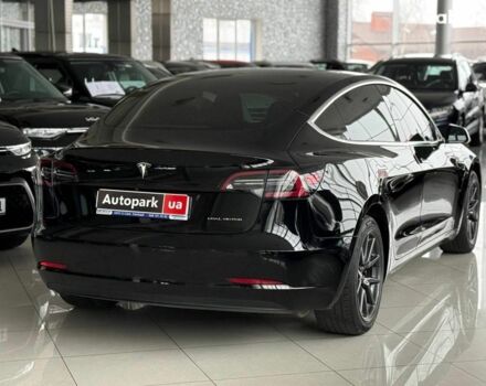 Черный Тесла Модель 3, объемом двигателя 0 л и пробегом 120 тыс. км за 16940 $, фото 4 на Automoto.ua