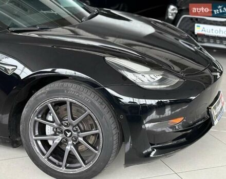 Чорний Тесла Модель 3, об'ємом двигуна 0 л та пробігом 120 тис. км за 16940 $, фото 7 на Automoto.ua