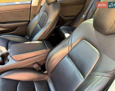 Черный Тесла Модель 3, объемом двигателя 0 л и пробегом 116 тыс. км за 18900 $, фото 17 на Automoto.ua