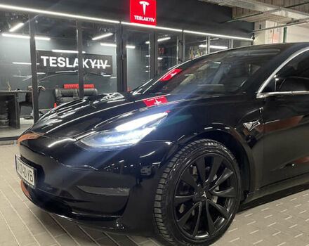 Тесла Модель 3 2019 в Киеве на Automoto.ua Черный Тесла Модель 3, объемом двигателя 0 л и пробегом 102 тыс. км за 19999 $, фото 14 на Automoto.ua