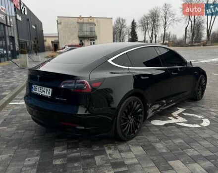 Чорний Тесла Модель 3, об'ємом двигуна 0 л та пробігом 121 тис. км за 18200 $, фото 3 на Automoto.ua