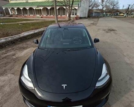 Черный Тесла Модель 3, объемом двигателя 0 л и пробегом 100 тыс. км за 15999 $, фото 4 на Automoto.ua