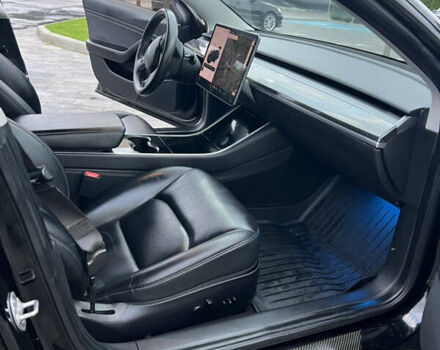 Черный Тесла Модель 3, объемом двигателя 0 л и пробегом 160 тыс. км за 16200 $, фото 6 на Automoto.ua