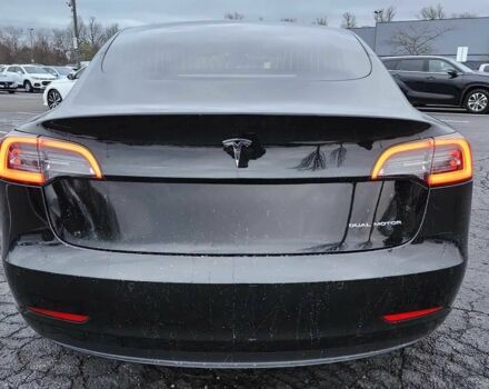 Черный Тесла Модель 3, объемом двигателя 0 л и пробегом 37 тыс. км за 8900 $, фото 4 на Automoto.ua