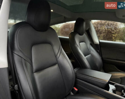 Черный Тесла Модель 3, объемом двигателя 0 л и пробегом 97 тыс. км за 14600 $, фото 25 на Automoto.ua