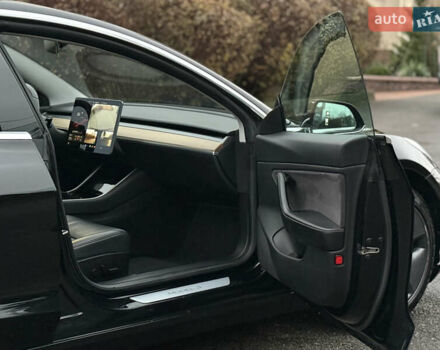 Черный Тесла Модель 3, объемом двигателя 0 л и пробегом 97 тыс. км за 14600 $, фото 19 на Automoto.ua